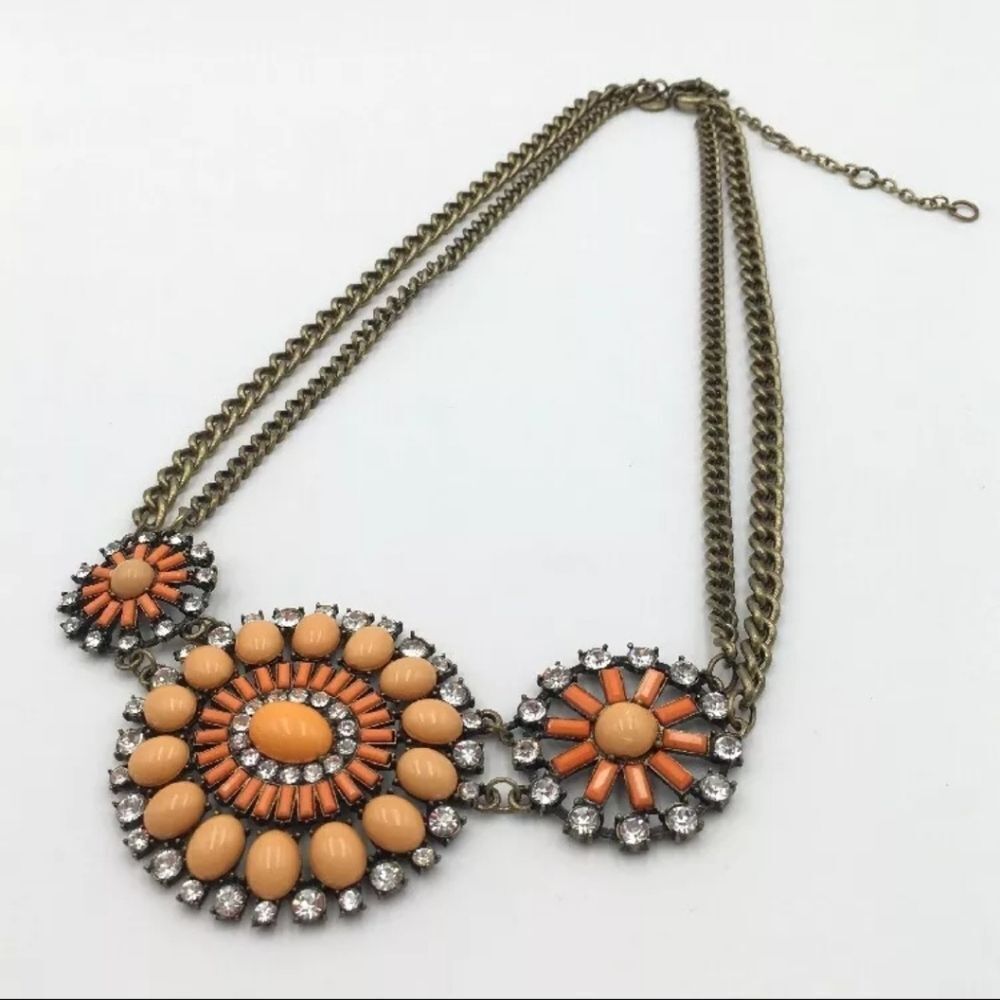 J CREW ANTIQUE GOLD TONE CORAL RESIN CUT CRYSTAL NECKLACE